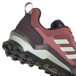 Adidas TERREX AX4 Women (GY8621) - Zustiegsschuh (rot) -Outdoor Ausrüstung 16480 Adidas TERREX AX4 Women Zustiegsschuh 8