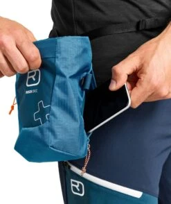Ortovox First Aid Rock Doc - Chalkbag Mit Integriertem Erste Hilfe Set 13 Ortovox First Aid Rock Doc - Chalkbag Mit Integriertem Erste Hilfe Set -Outdoor Ausrüstung 17458 Ortovox First Aid Rock Doc Chalkbag mit integriertem Erste Hilfe Set 4